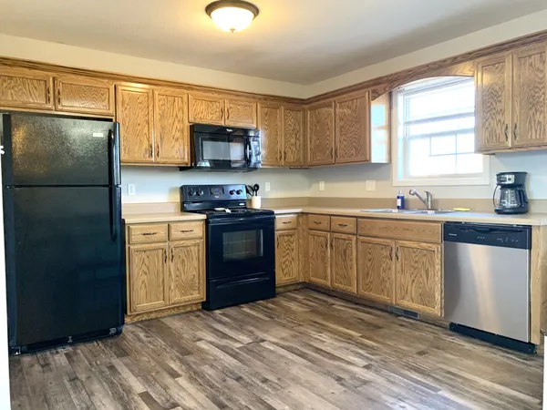 $2,500 | 556 Oakmont Drive, Clarksville, TN 37042