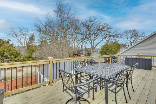 $549,500 | 228 West Grove Street, Lombard, IL 60148