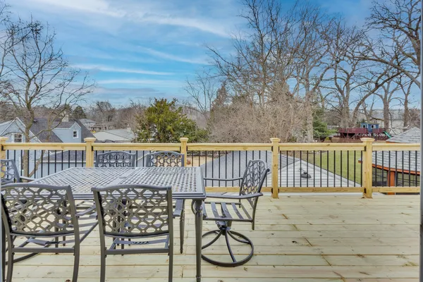 $549,500 | 228 West Grove Street, Lombard, IL 60148