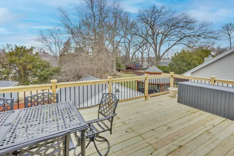 $575,000 | 228 West Grove Street, Lombard, IL 60148