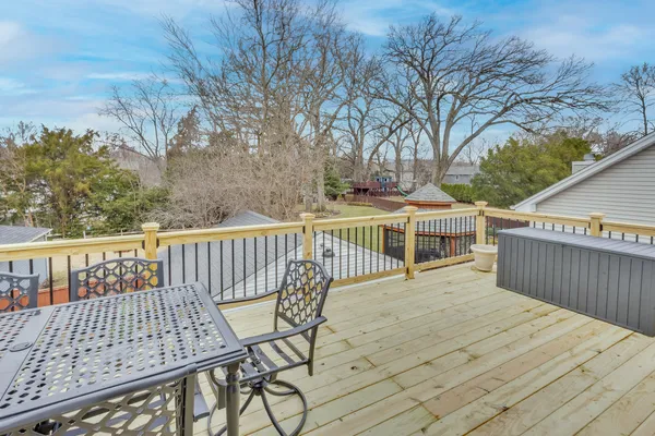 $549,500 | 228 West Grove Street, Lombard, IL 60148