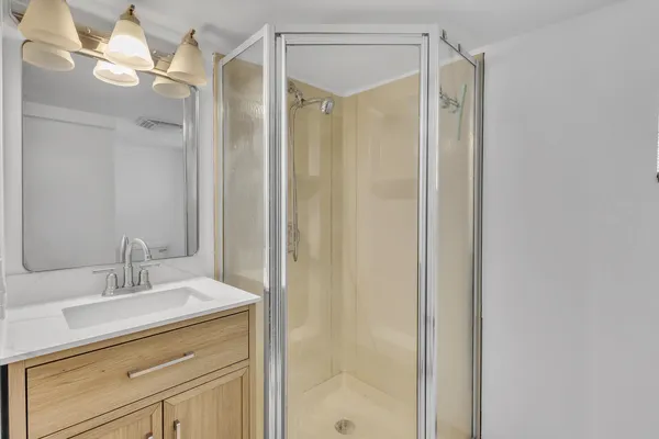 $549,500 | 228 West Grove Street, Lombard, IL 60148