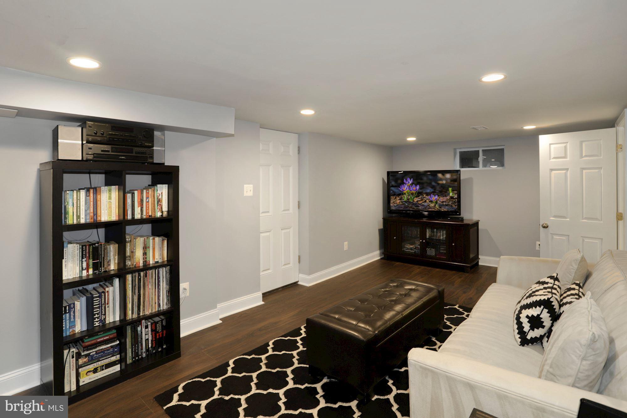 10020 Renfrew Road Silver Spring, MD 20901 - Photo 12 of 26