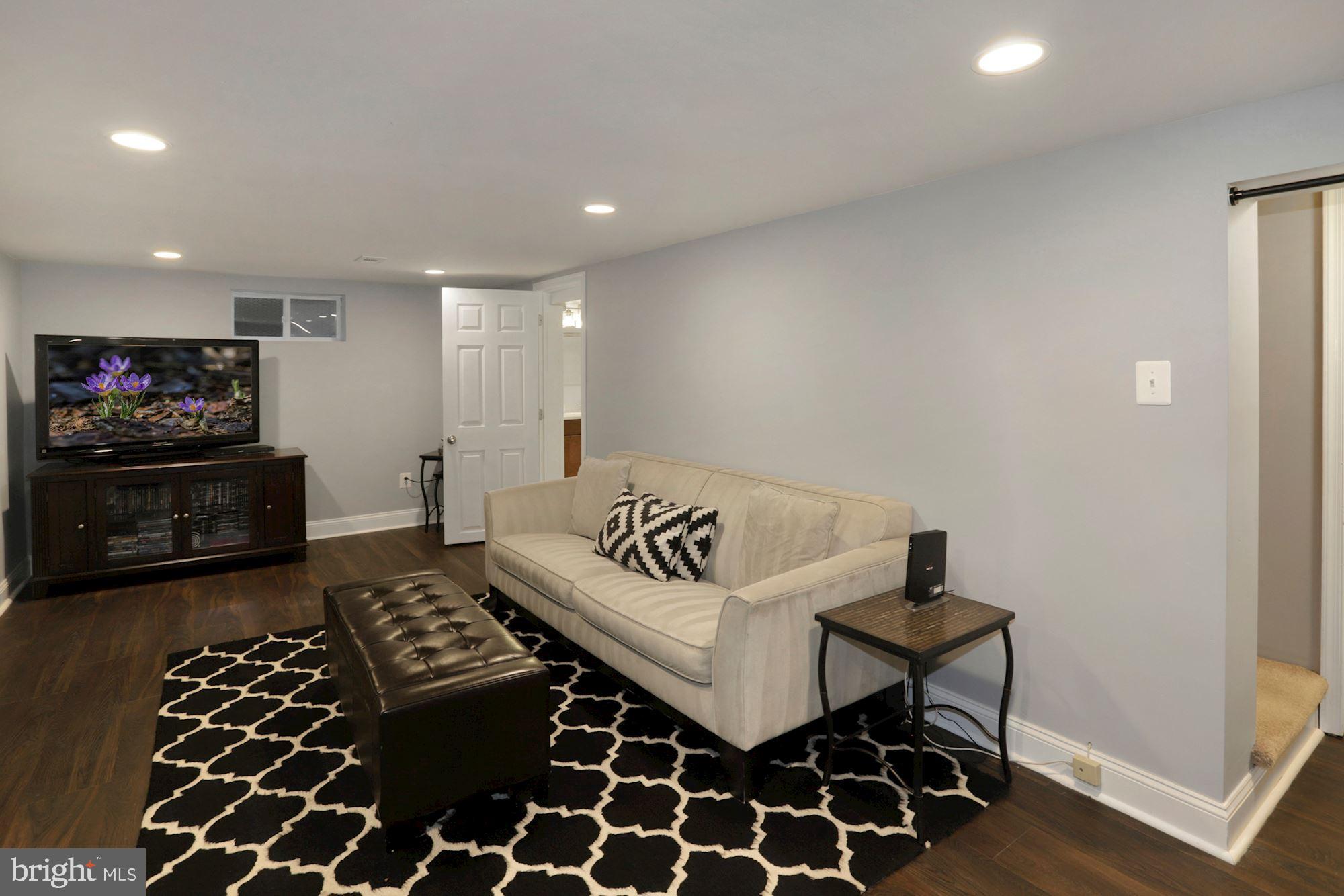10020 Renfrew Road Silver Spring, MD 20901 - Photo 13 of 26