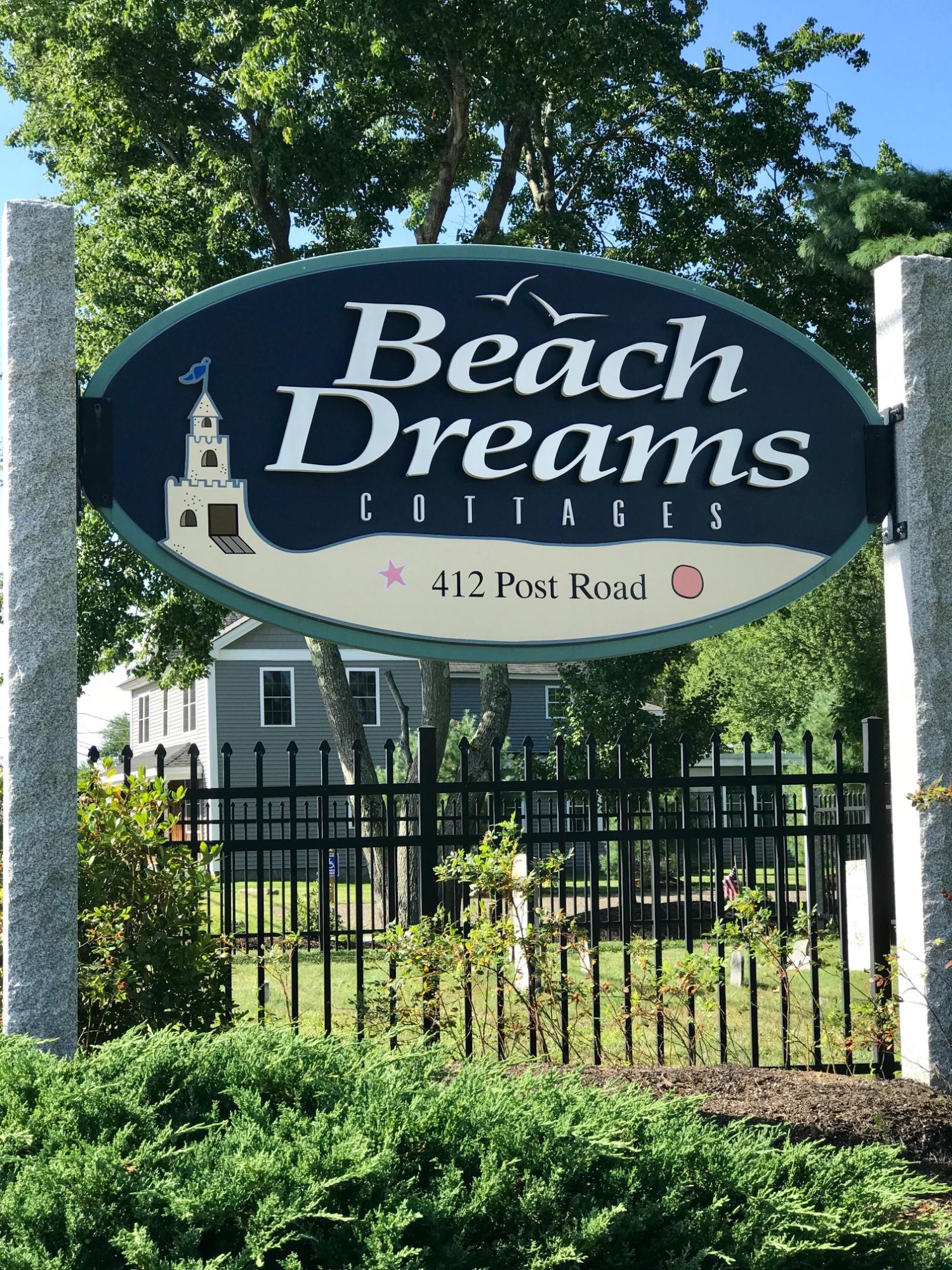 412 Post Road, Unit 102 Wells, ME 04090 - Photo 27 of 28 27 Beach Dreams Sign