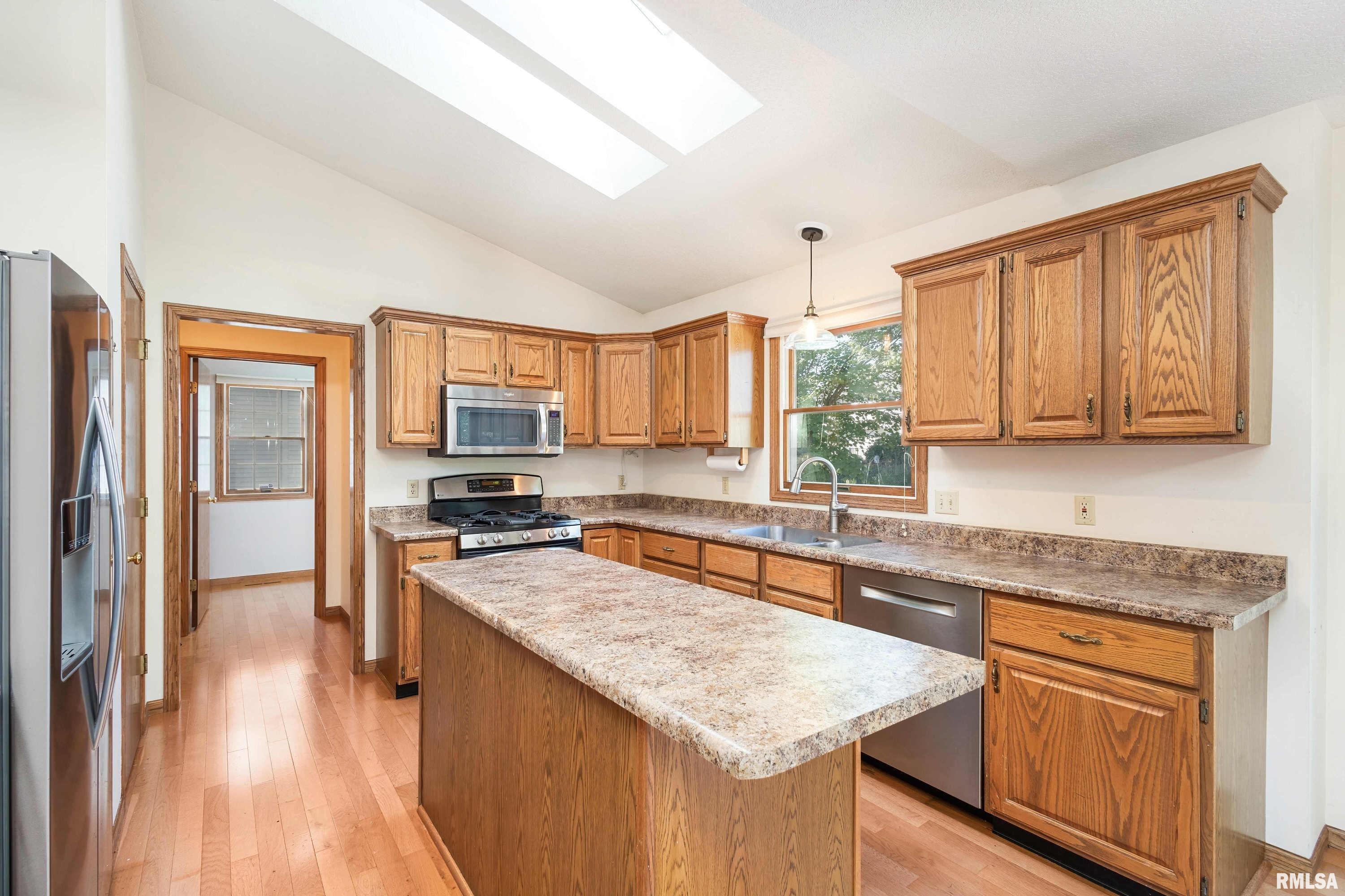 4960 Fox Ridge Road Bettendorf, IA 52722 - Photo 14 of 39 Gallery Image 14