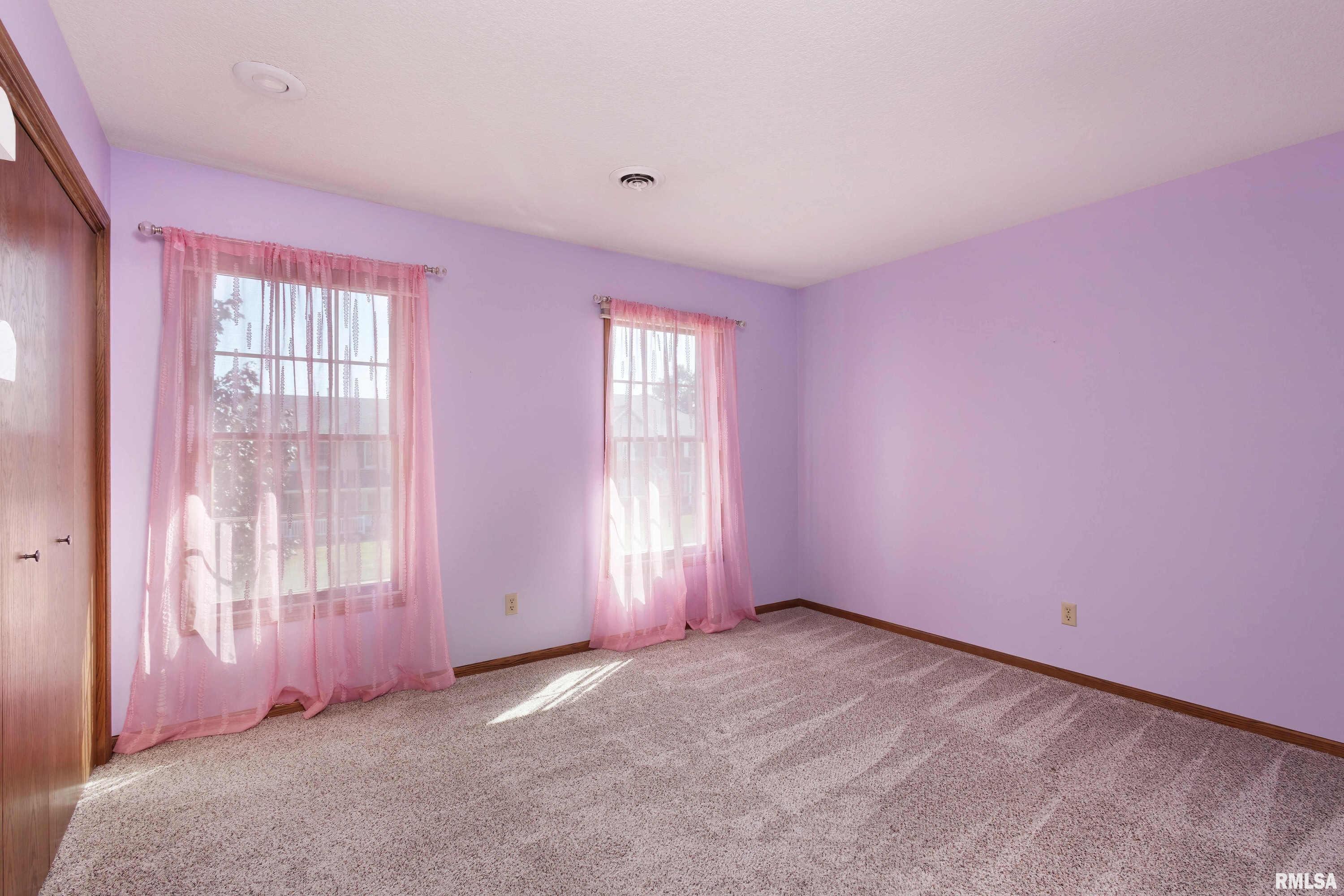 4960 Fox Ridge Road Bettendorf, IA 52722 - Photo 29 of 39 Gallery Image 29