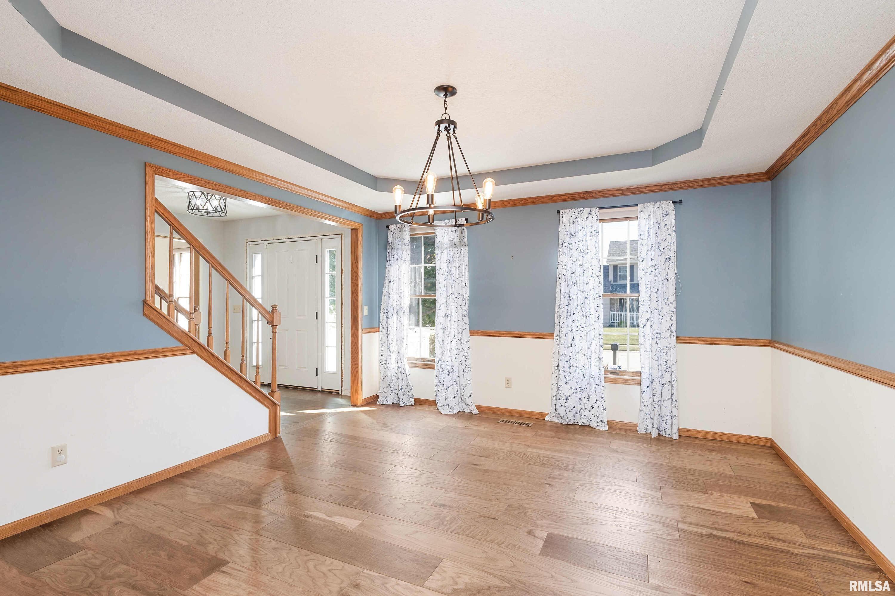 4960 Fox Ridge Road Bettendorf, IA 52722 - Photo 7 of 39 Gallery Image 7