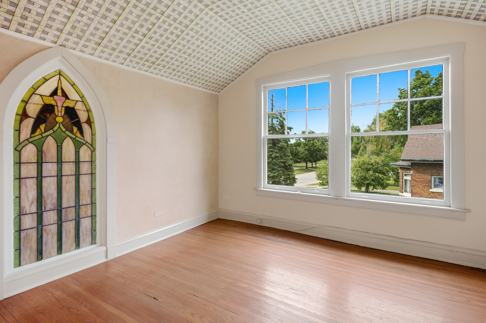277 Nuttall Road Riverside, IL 60546 - Photo 16 of 38 Gallery Image 16