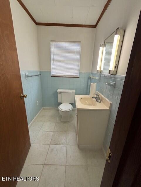 346 West Dumplin Valley Road Kodak, TN 37764 - Photo 14 of 26 346 W Dumplin Valley Half Bath