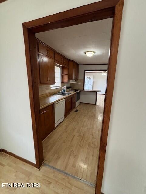 346 West Dumplin Valley Road Kodak, TN 37764 - Photo 10 of 26 346 W Dumplin Valley Kitchen