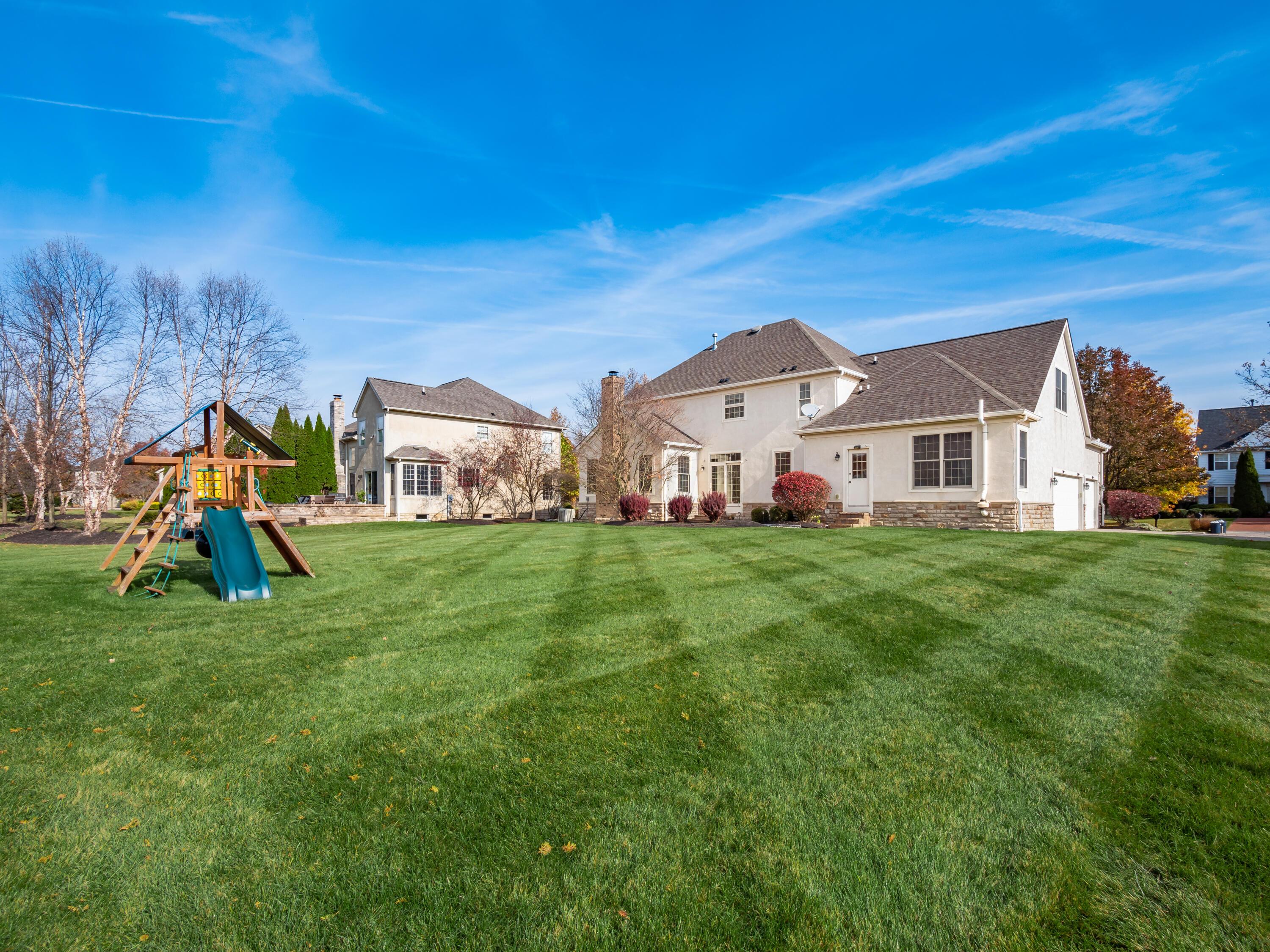 5949 Dunheath Loop Dublin, OH 43016 - Photo 54 of 57 Large Back Yard