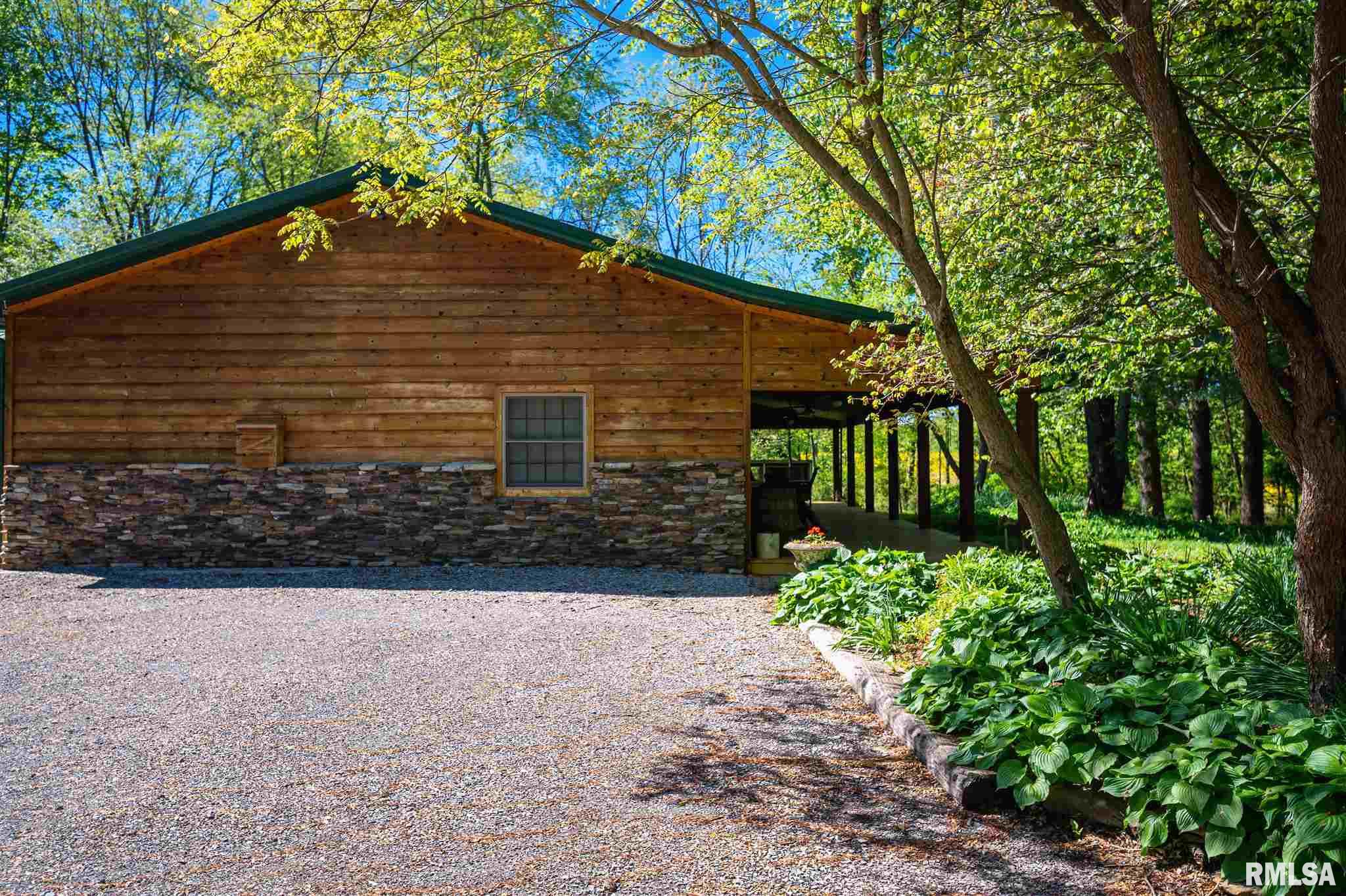 19165 Perry Road Marion, IL 62959 - Photo 1 of 46 Gallery Image 1