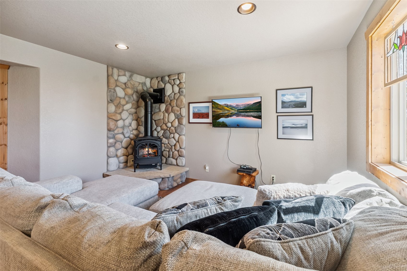 889 Venture Road Fairplay, CO 80440 - Photo 19 of 33 Lower level family room