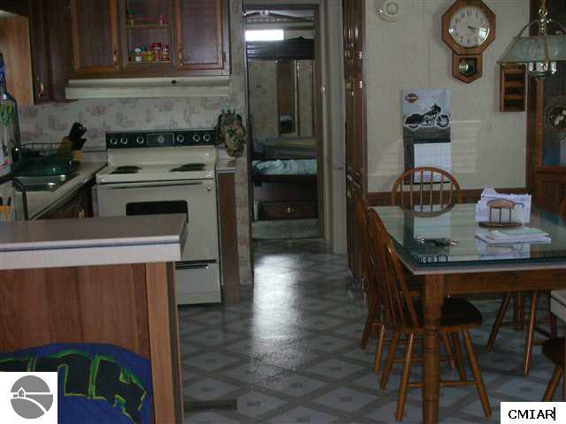 1903 East Pleasant Valley Road Shepherd, MI 48883 - Photo 3 of 9 1768363-2.JPG
