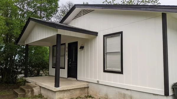 $1,700 | 701 Alabama Street, San Marcos, TX 78666