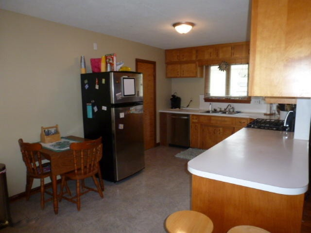 455 Montezuma Road Benton Harbor, MI 49022 - Photo 8 of 19 8