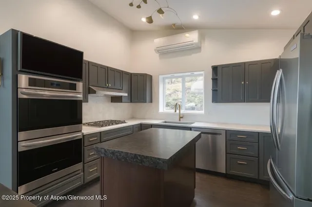 $1,825,000 | 271 Cedar Cove, Glenwood Springs, CO 81601