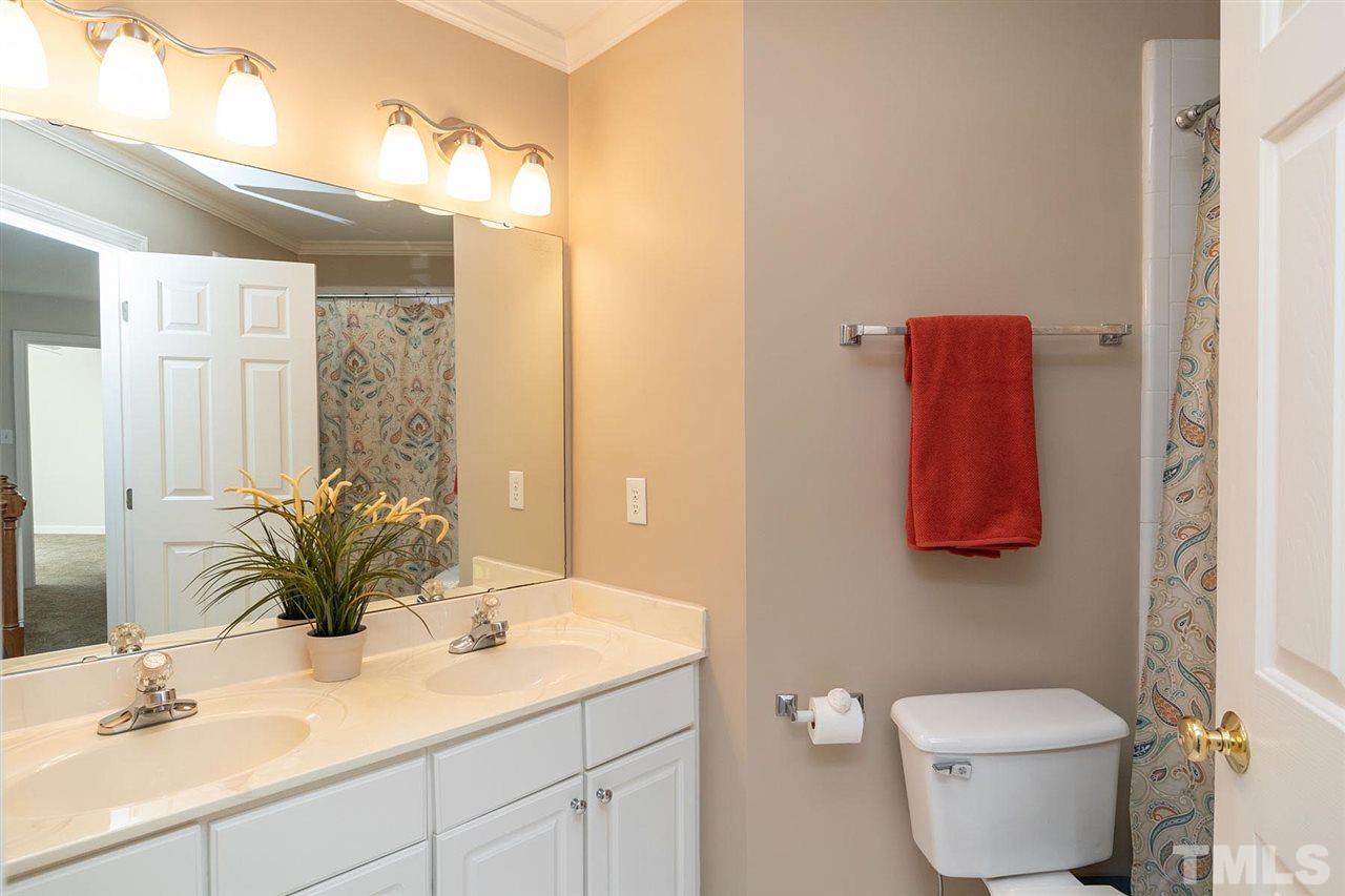 8218 Gadsen Court Raleigh, NC 27613 - Photo 18 of 30 Gallery Image 18