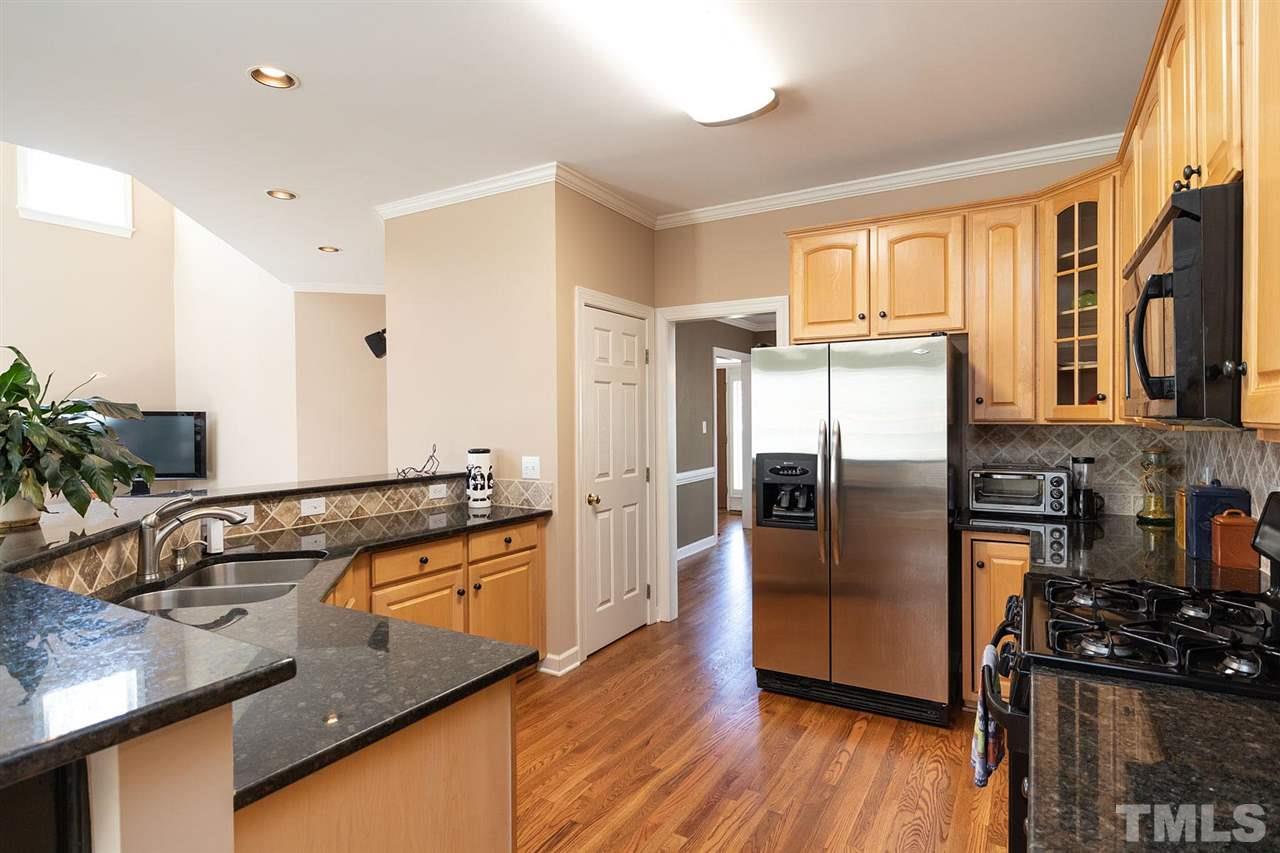 8218 Gadsen Court Raleigh, NC 27613 - Photo 6 of 30 Gallery Image 6