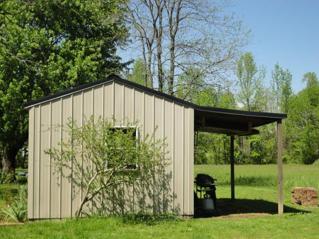 464 Elora Road Elora, TN 37328 - Photo 5 of 20 a house view with a garden space