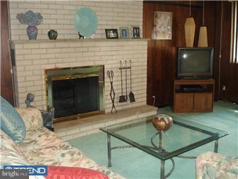 1400 Dennis Road Southampton, PA 18966 - Photo 7 of 10 Great Room