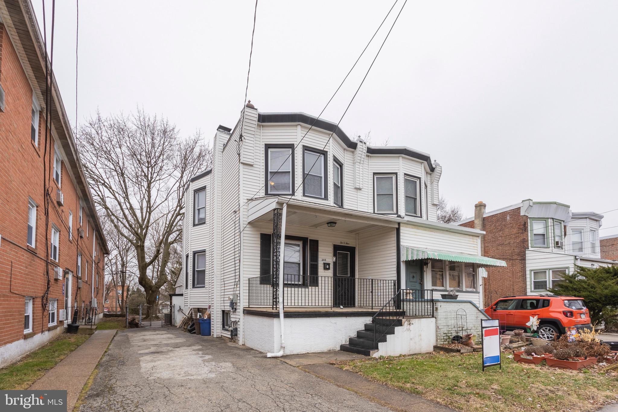 205 Holmes Road Holmes, PA 19043 - Photo 2 of 29