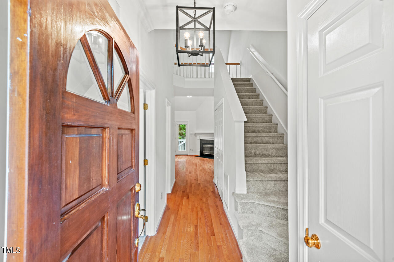 3703 Carnegie Lane Raleigh, NC 27612 - Photo 3 of 49 05