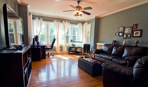 35 West Avenue, Unit 2N Riverside, IL 60546 - Photo 2 of 7