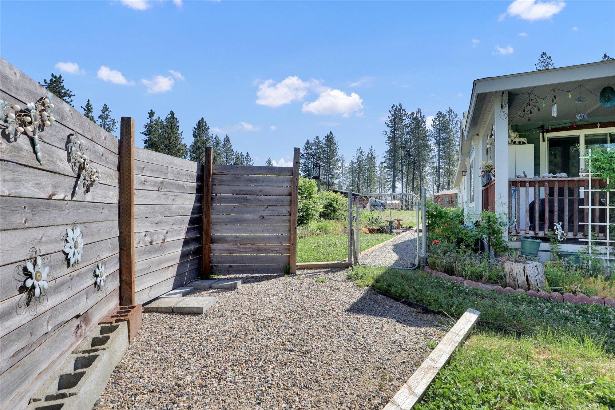 127 West Montgomery Road Deer Park, WA 99006 - Photo 21 of 49