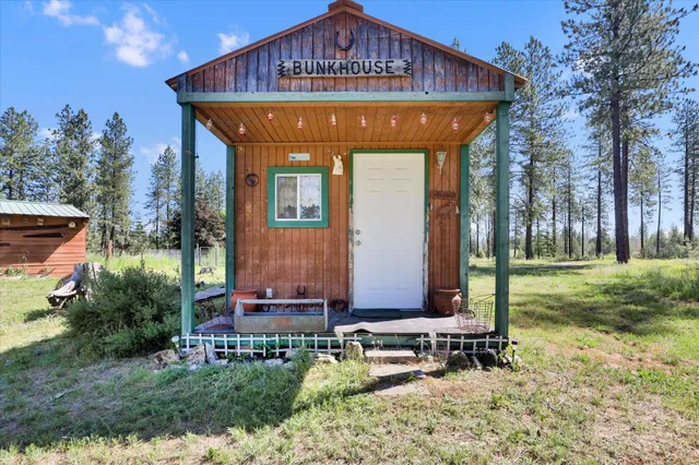 $415,500 | 127 West Montgomery Road, Deer Park, WA 99006