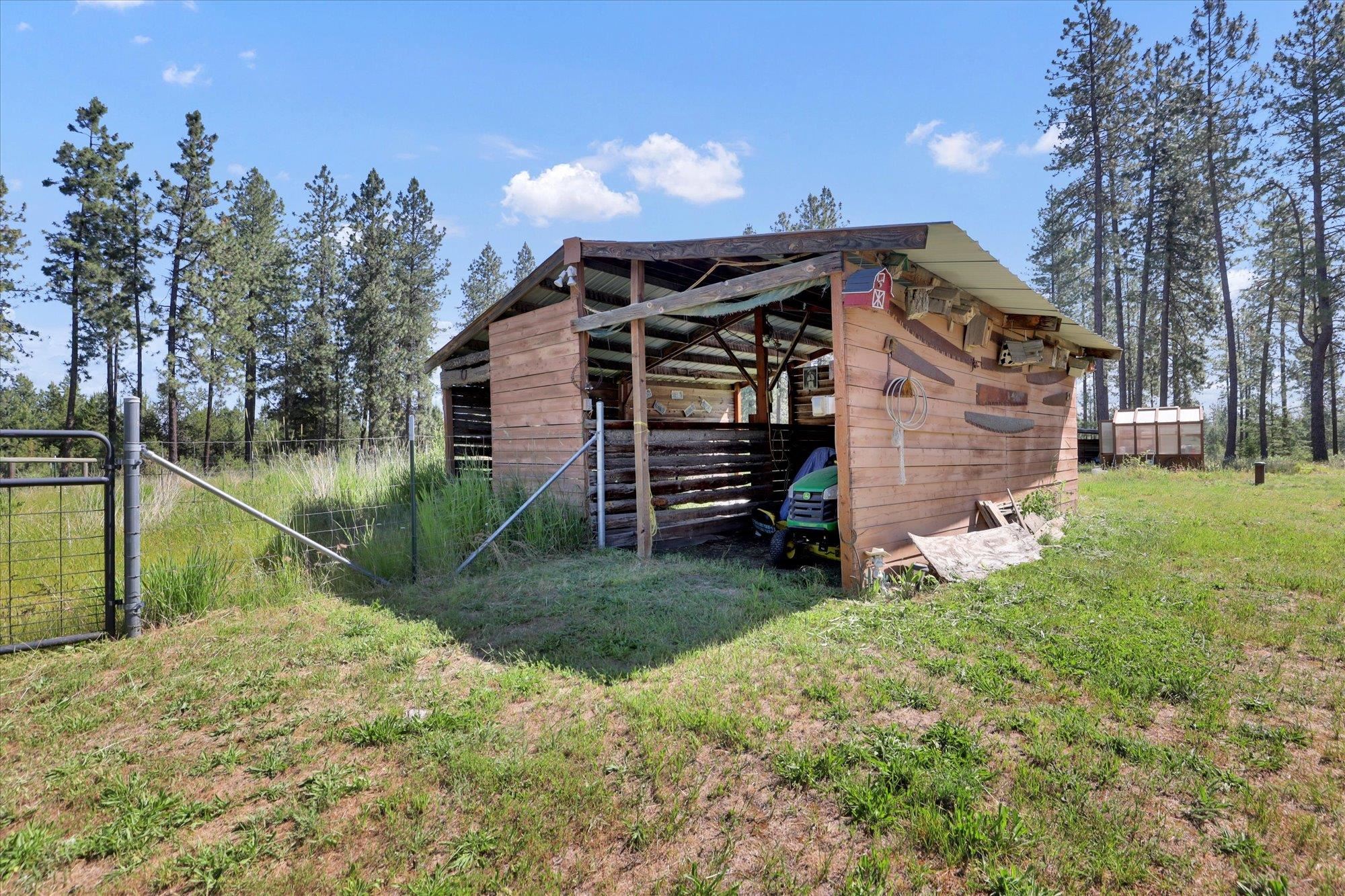 127 West Montgomery Road Deer Park, WA 99006 - Photo 29 of 49