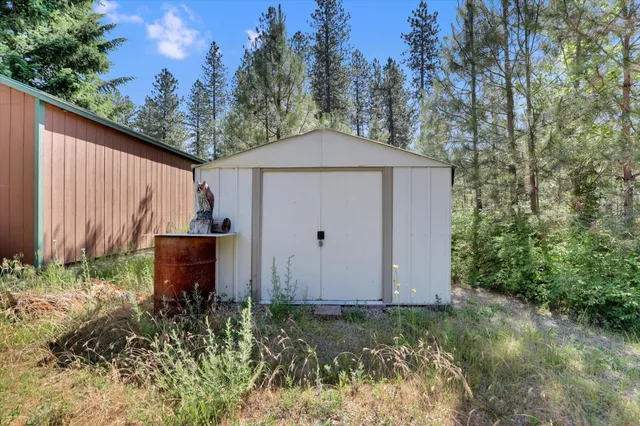 $415,500 | 127 West Montgomery Road, Deer Park, WA 99006