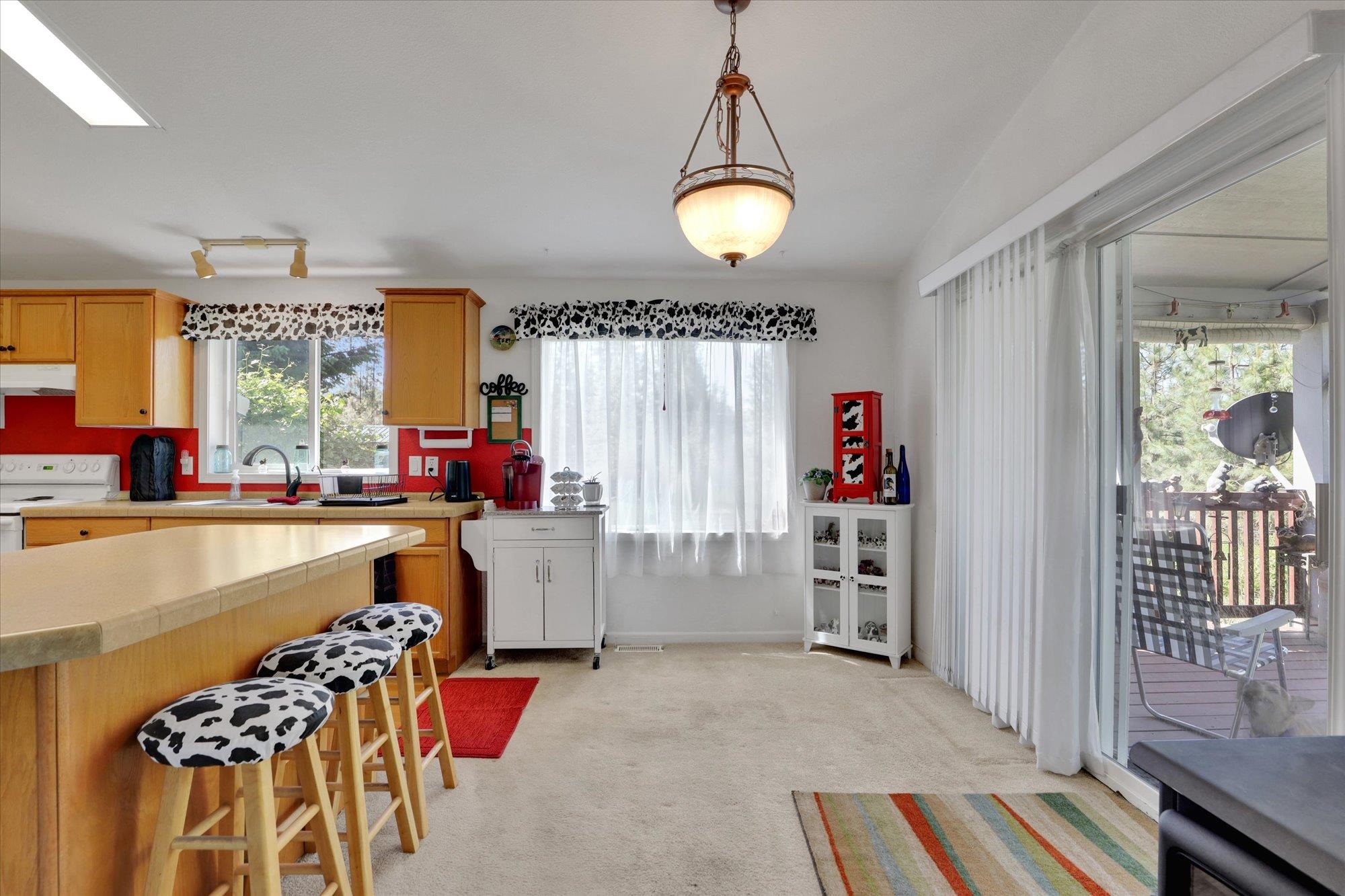 127 West Montgomery Road Deer Park, WA 99006 - Photo 6 of 49