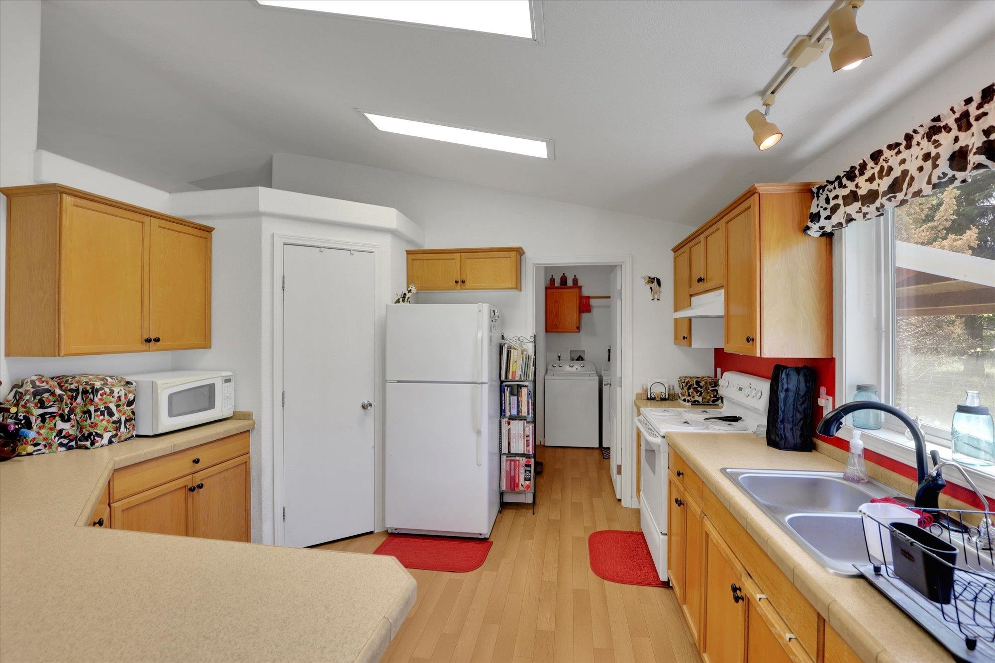 127 West Montgomery Road Deer Park, WA 99006 - Photo 7 of 49