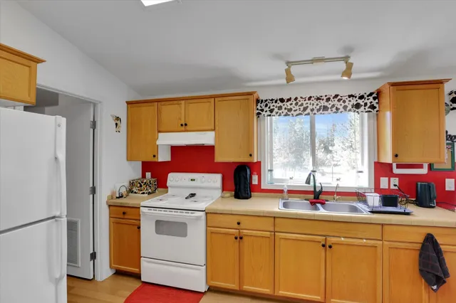 $415,500 | 127 West Montgomery Road, Deer Park, WA 99006