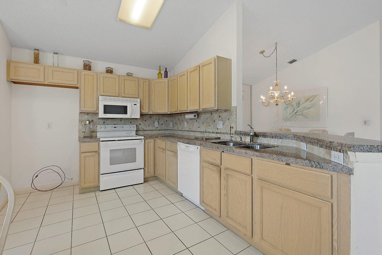 329 Hammocks Trail Greenacres, FL 33413 - Photo 11 of 28 KITCHEN