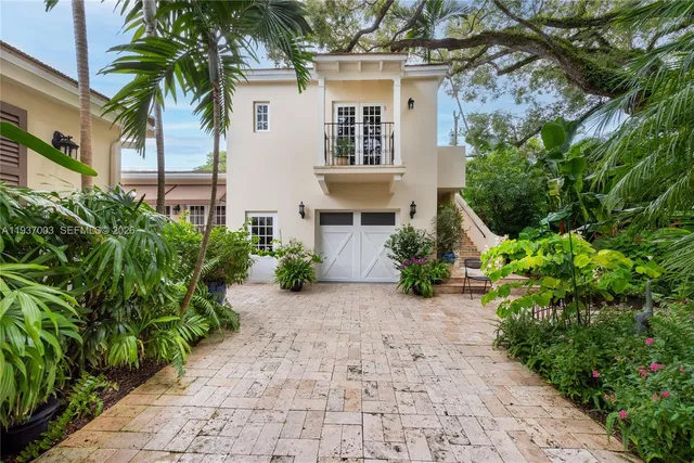 $5,950,000 | 1036 South Greenway Drive, Coral Gables, FL 33134