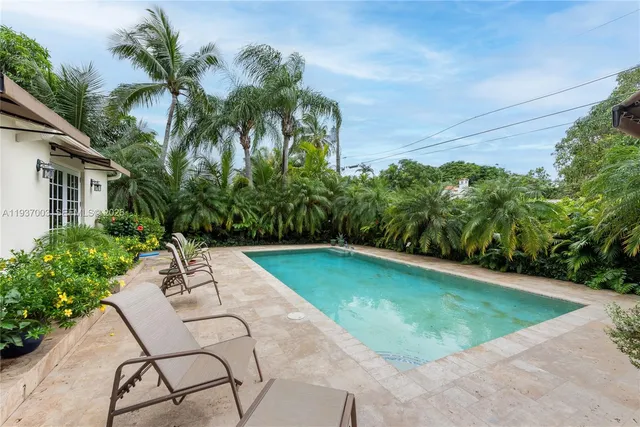 $5,950,000 | 1036 South Greenway Drive, Coral Gables, FL 33134