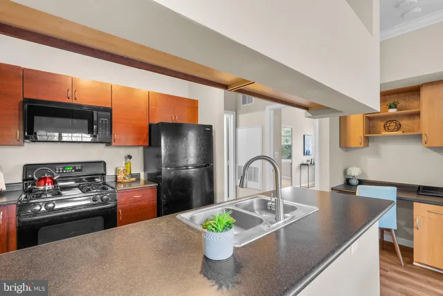 $210,000 | 19621 Galway Bay Circle, Unit 302, Germantown, MD 20874