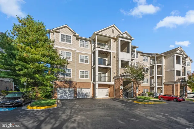 $210,000 | 19621 Galway Bay Circle, Unit 302, Germantown, MD 20874