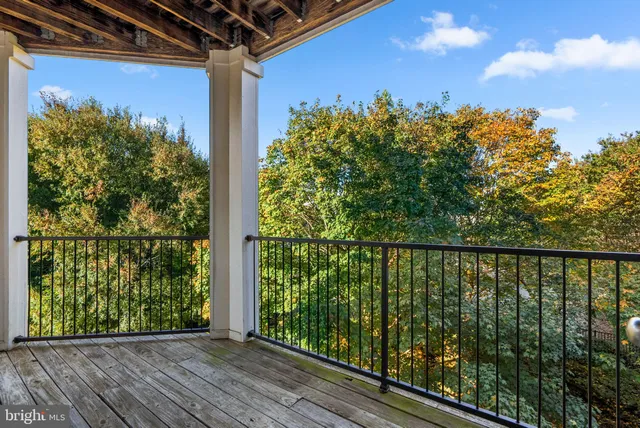 $210,000 | 19621 Galway Bay Circle, Unit 302, Germantown, MD 20874