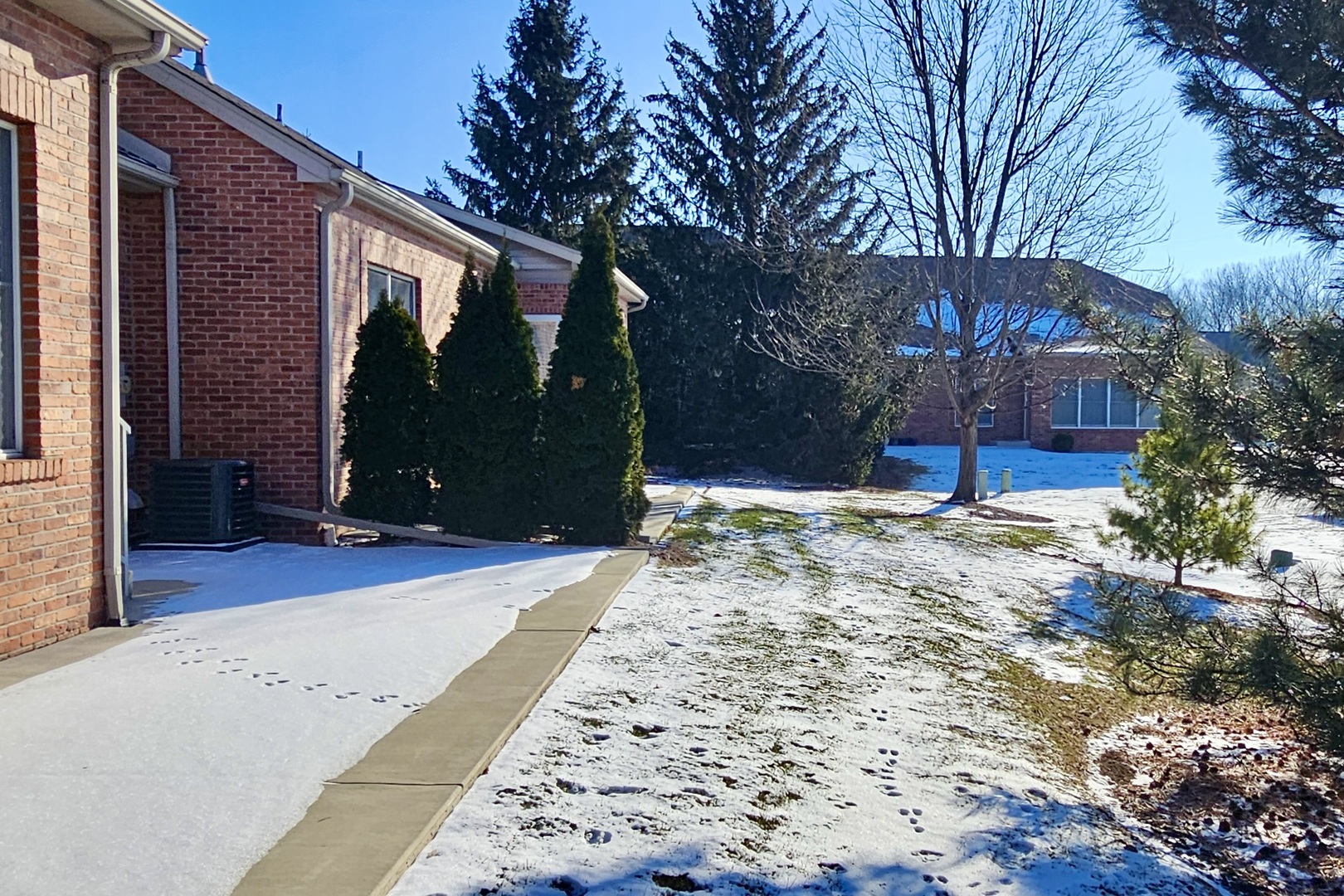405 Spring Ridge Road Bloomington, IL 61704 - Photo 2 of 22 Gallery Image 2