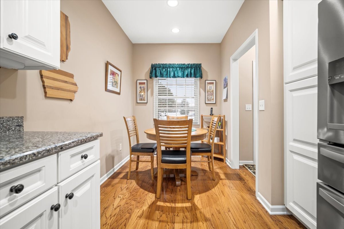 405 Spring Ridge Road Bloomington, IL 61704 - Photo 7 of 22 Gallery Image 7