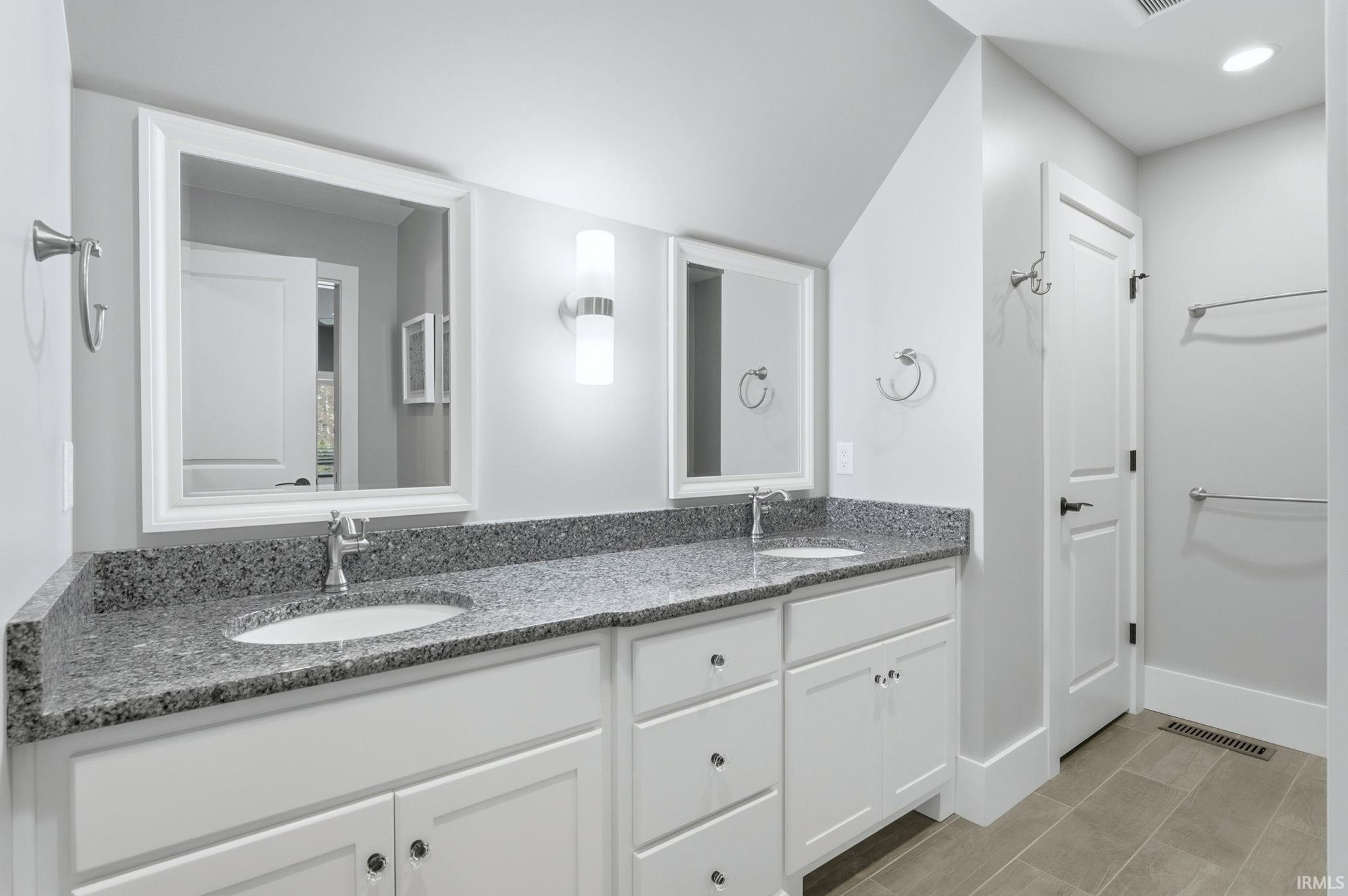 6521 North Kalorama Road Leesburg, IN 46538 - Photo 28 of 36