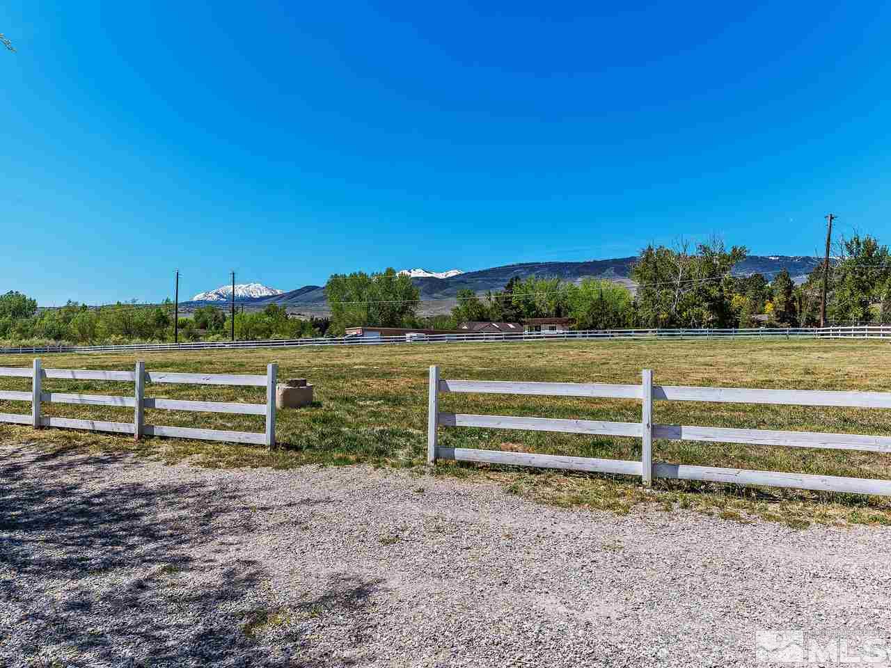 1700 Davis Lane Reno, NV 89511 - Photo 3 of 25 a view of outdoor space and yard
