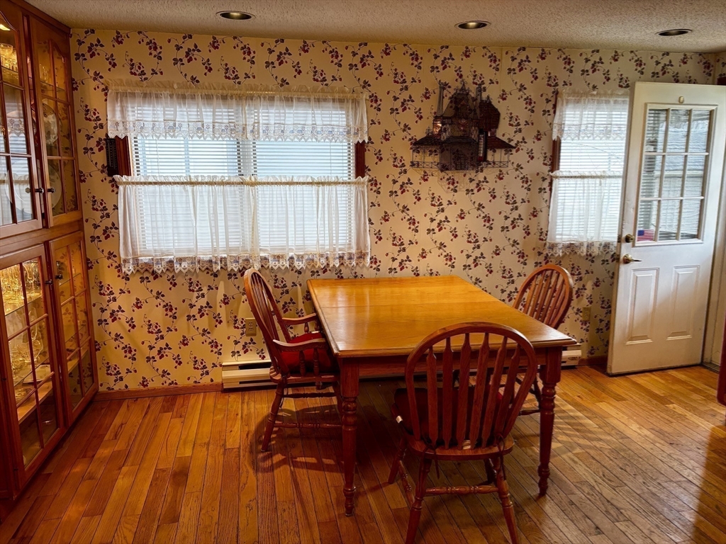 91 Daviston Street Springfield, MA 01108 - Photo 14 of 38