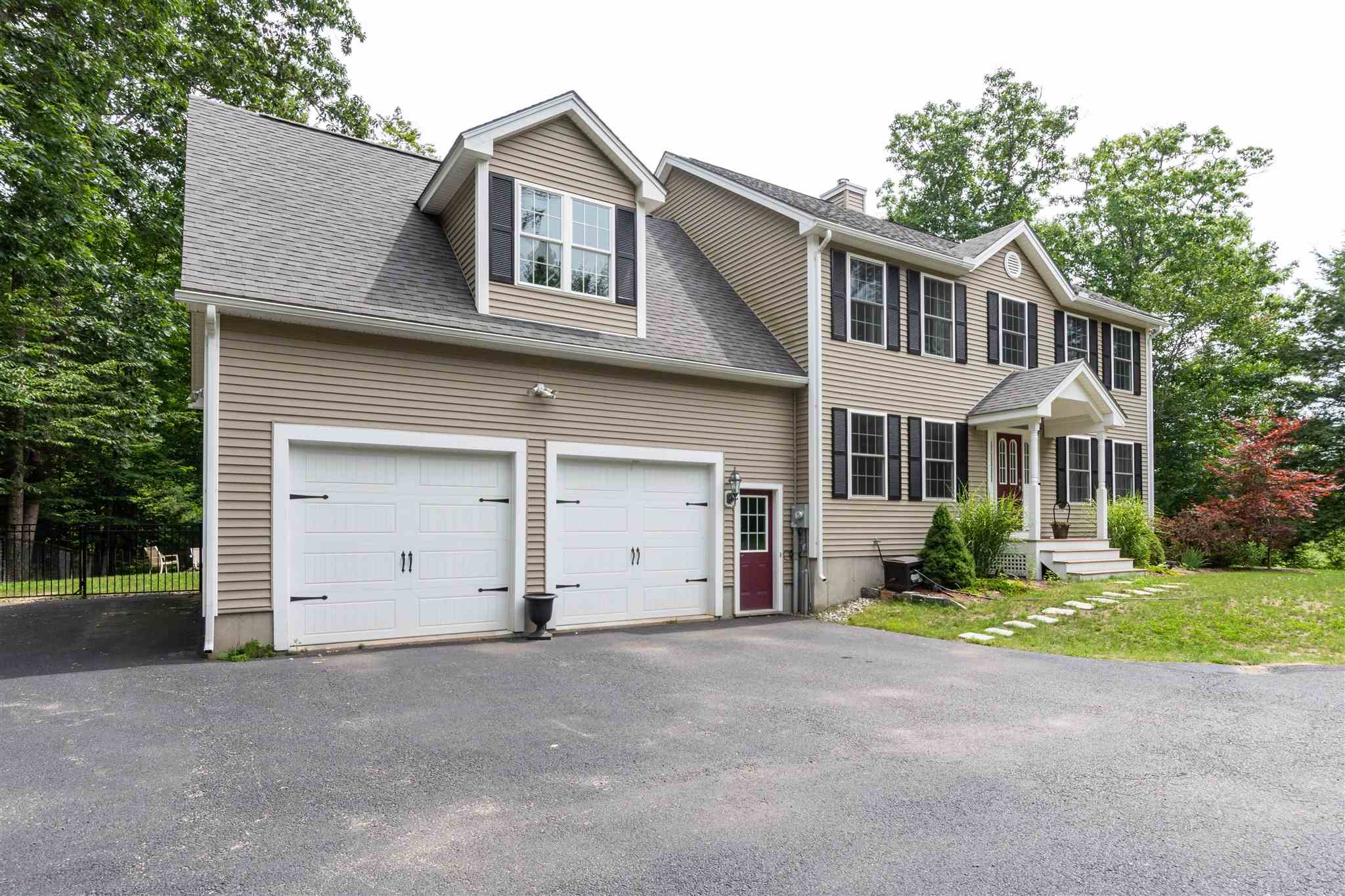 25 Westgate Road Mont Vernon, NH 03057 - Photo 3 of 38