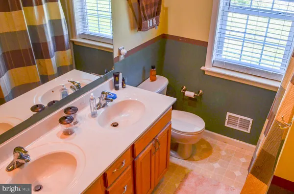 $484,900 | 815 Edgeworth Court, Red Lion, PA 17356