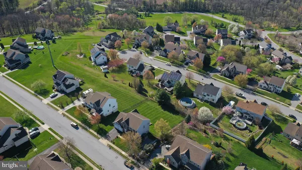 $484,900 | 815 Edgeworth Court, Red Lion, PA 17356